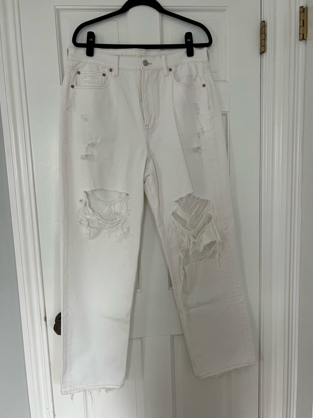 American Eagle Outfitters White Distressed Boyfriend Jeans
